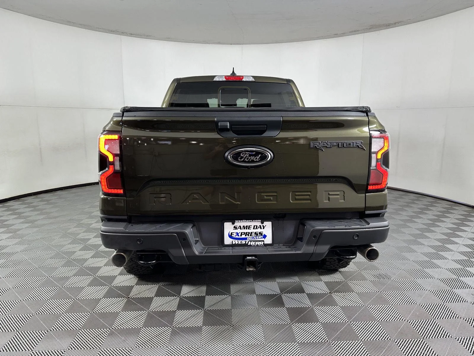 Used 2025 Shelter Green Ford Raptor image 5