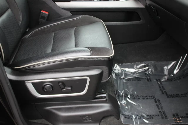 Used 2023 Black Ram Laramie image 34