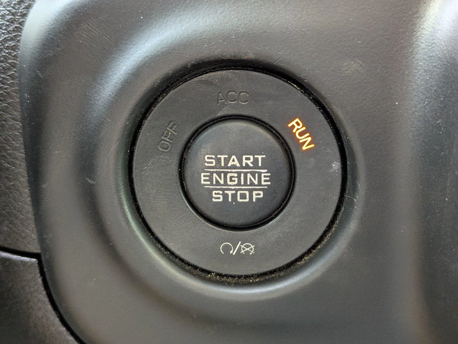 Used 2018 Granite Crystal Metallic Clearcoat Jeep Rubicon image 24