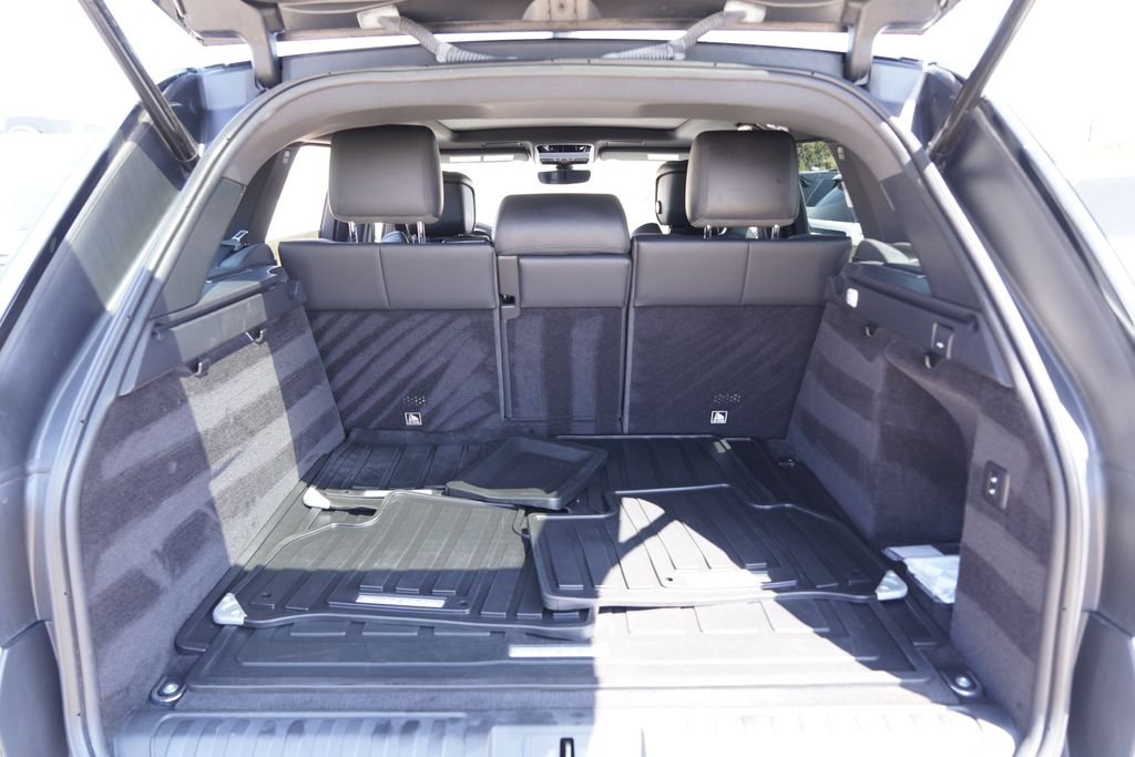 Used 2020 White Land Rover HST image 34