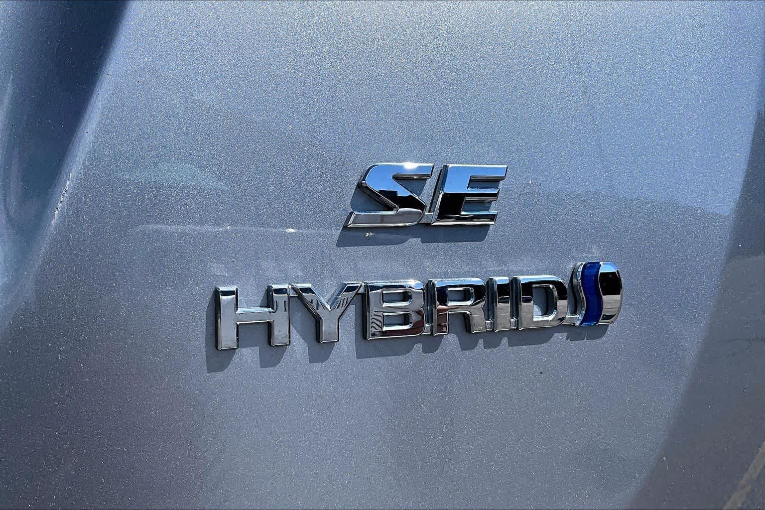 Used 2018 Silver Sky Metallic Toyota Hybrid SE image 10