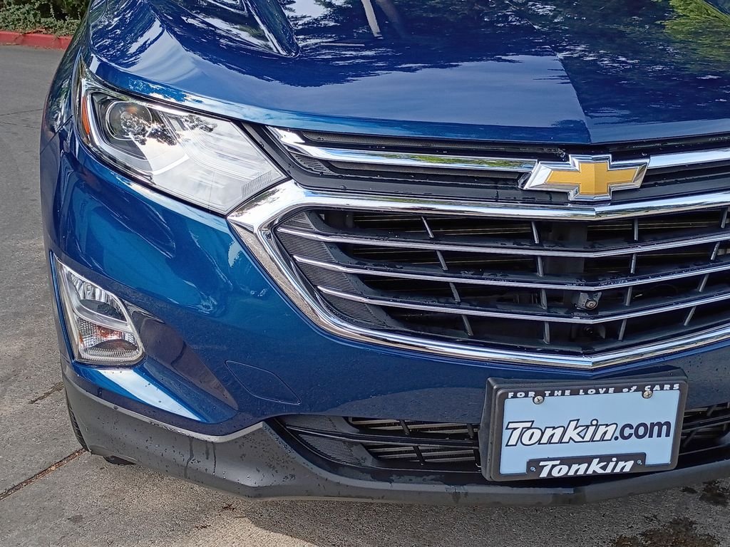 Used 2020 Pacific Blue Metallic Chevrolet Premier image 11