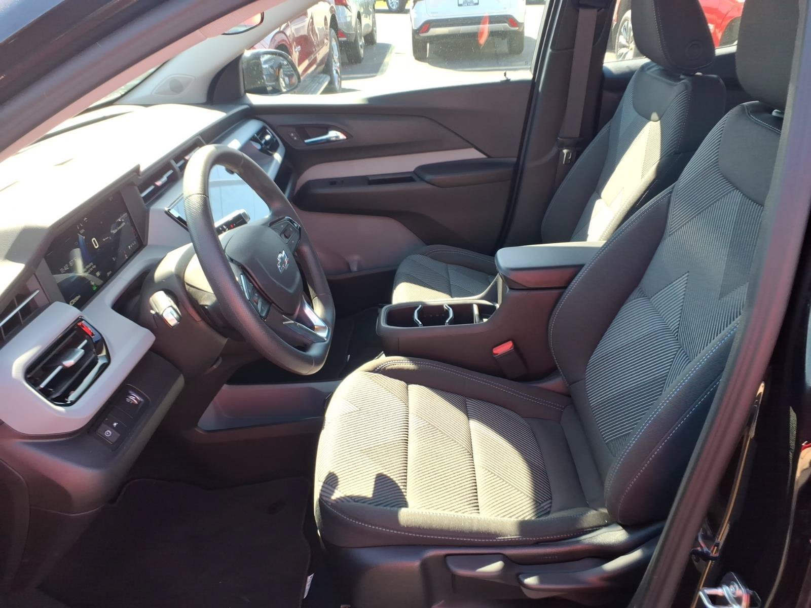 New 2027 Mosaic Black Metallic Chevrolet LT image 13