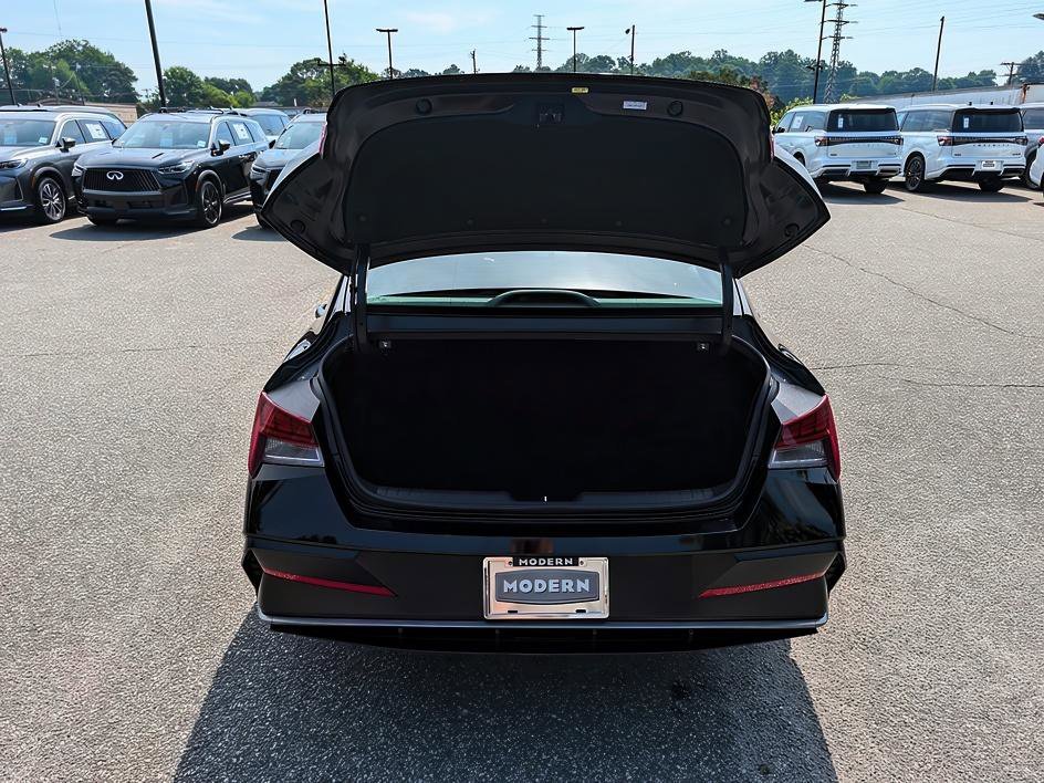 Used 2025 Abyss Black Hyundai SEL Convenience image 15