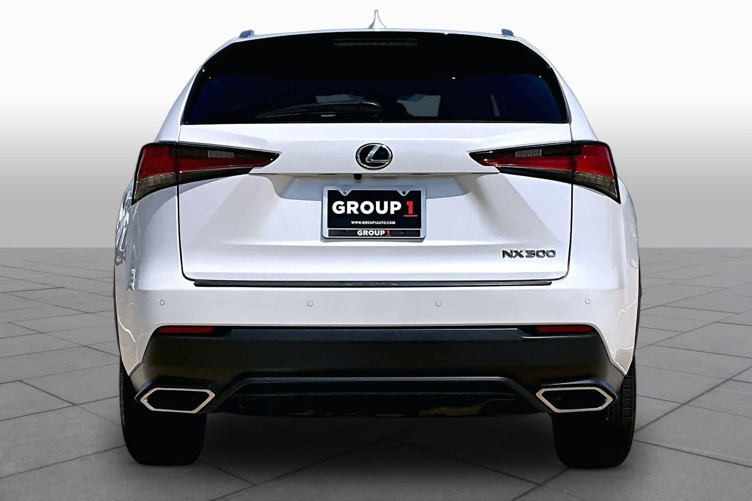 Used 2021 Eminent White Pearl Lexus  image 5