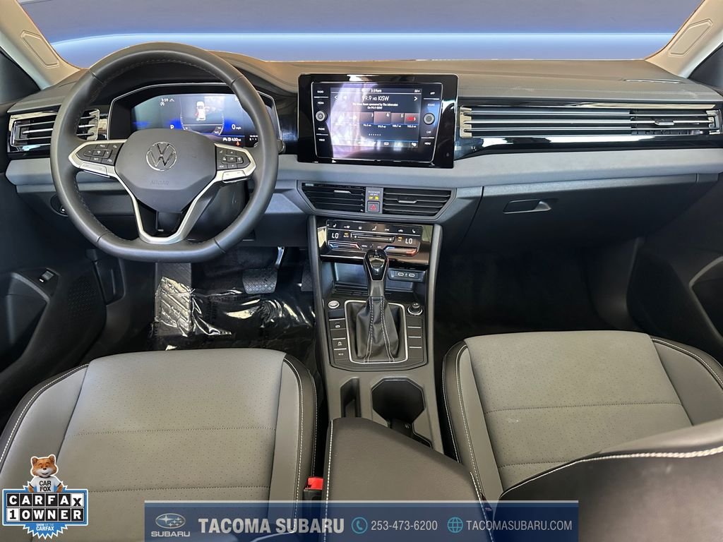 2025 Volkswagen Jetta SE - Photo 12