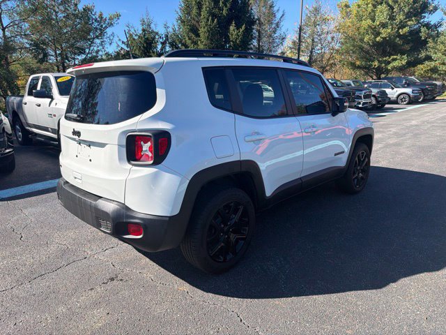 Used 2023 White Jeep Altitude image 5