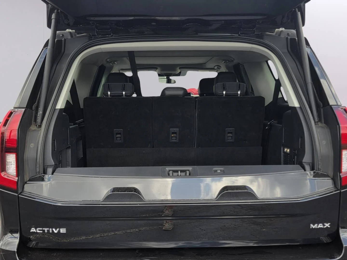 Used 2025 Agate Black Ford Active image 30