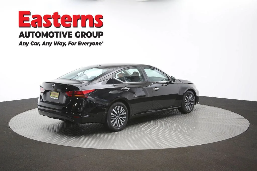 Used 2023 Black Nissan 2.5 SV image 41
