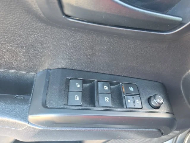 Used 2020 Silver Toyota SR image 28
