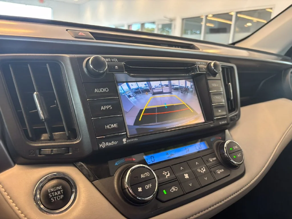 Used 2017 Gray Toyota XLE image 21
