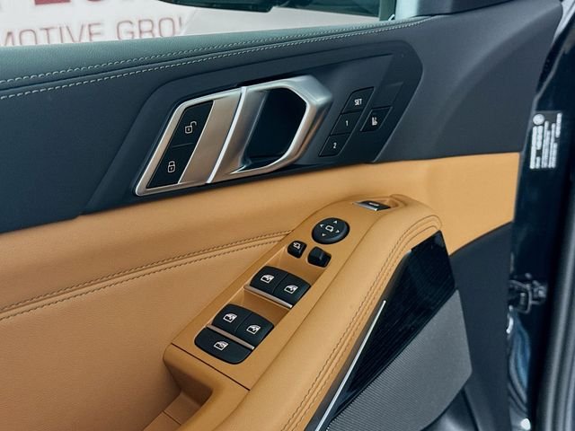 New 2026 Black Sapphire Metallic BMW xDrive40i image 18