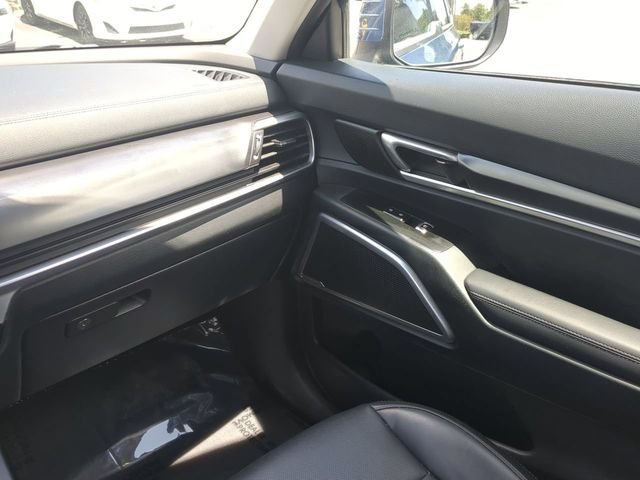 Used 2025 Black Kia S image 20
