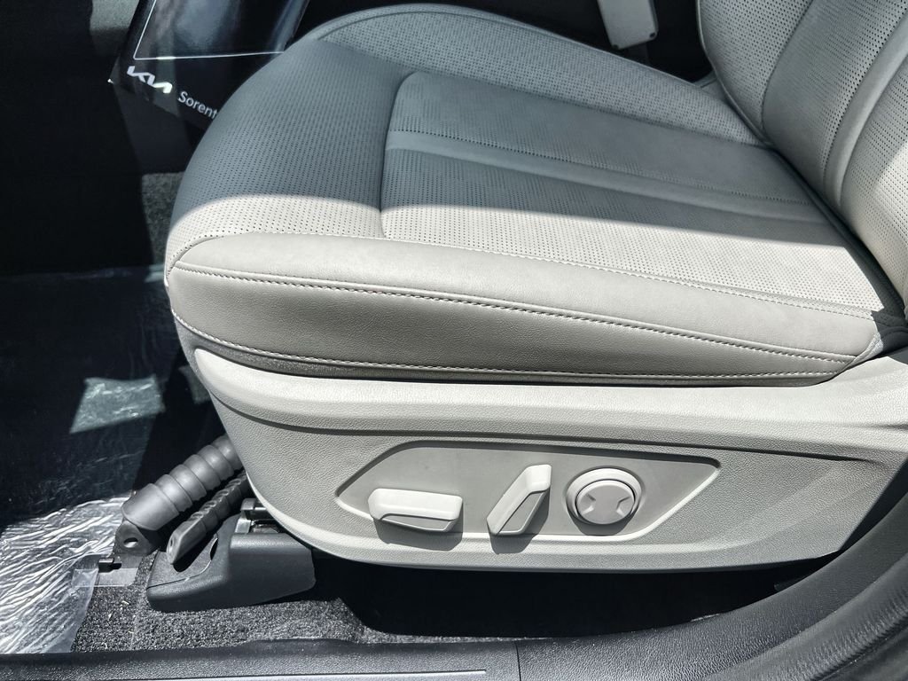 New 2026 Black Kia S image 12