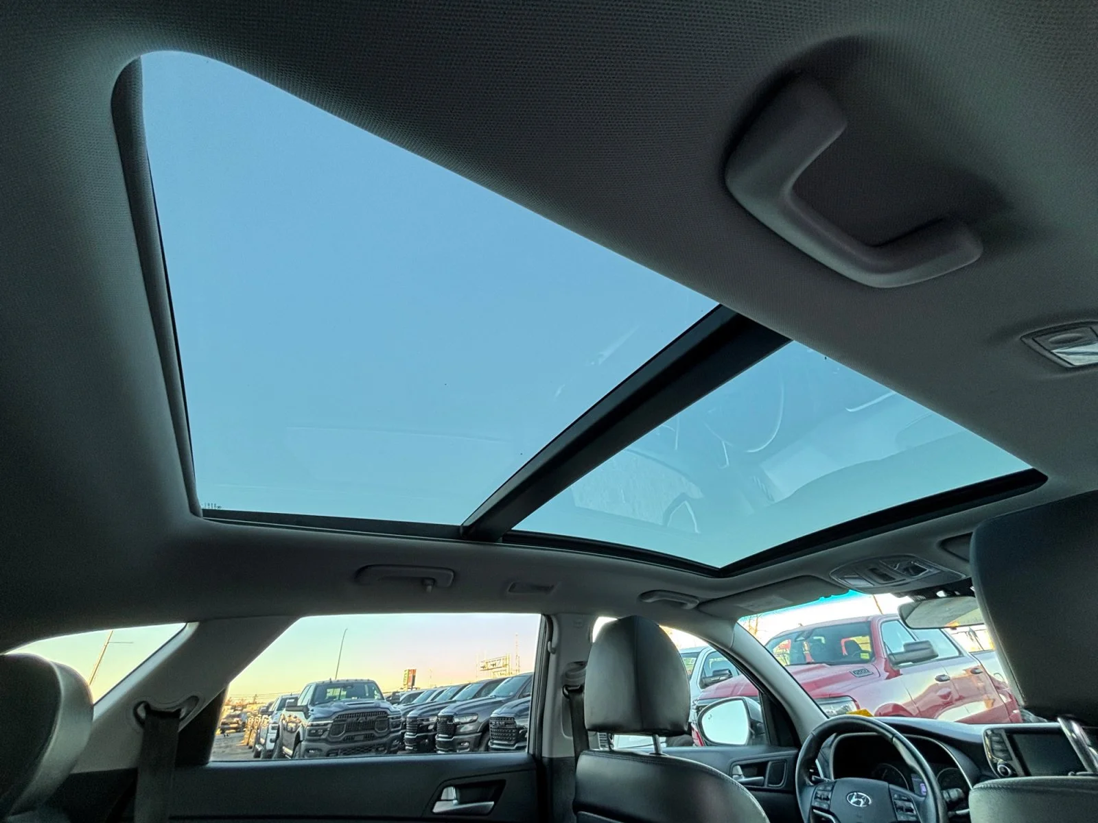 Used 2020 Silver Hyundai Preferred image 22