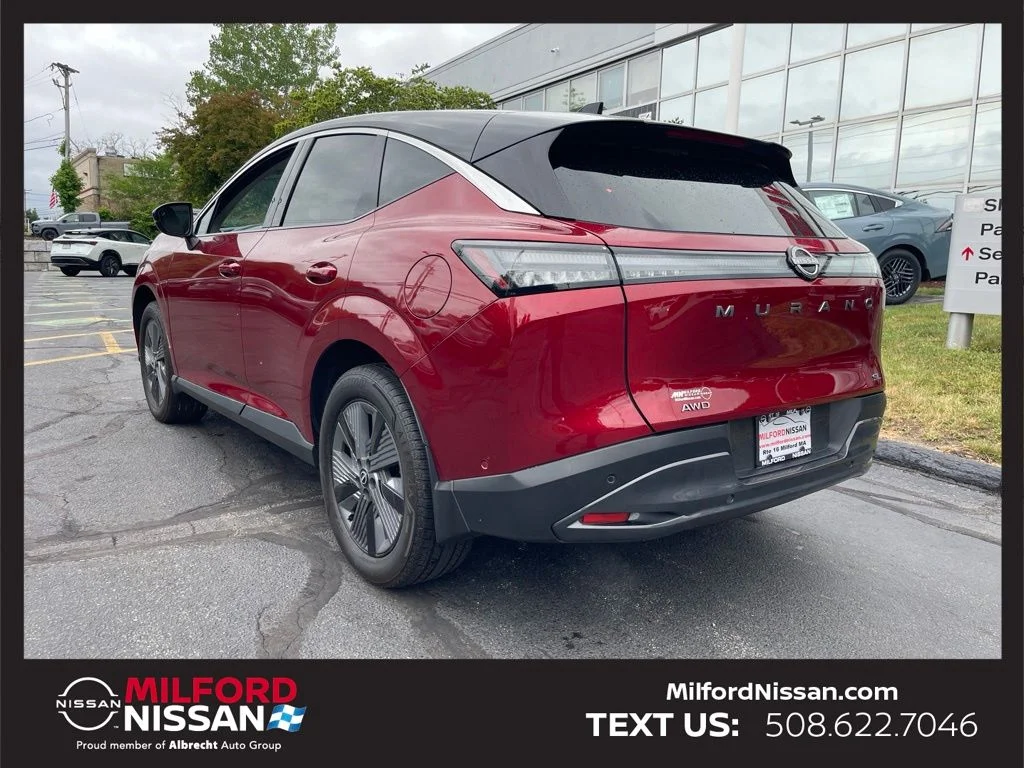 Used 2025 Red Nissan SL image 3