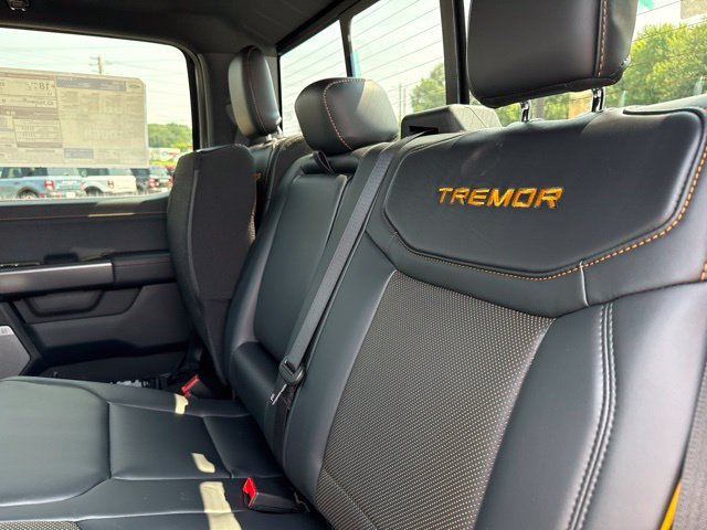 New 2026 Oxford White Ford Tremor image 53