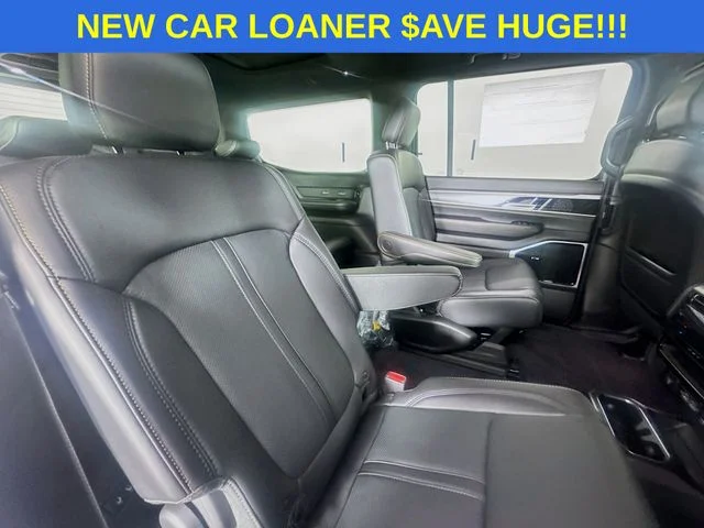 New 2026 Bright White Clear-Coat Exterior Paint Jeep Grand Wagoneer image 31