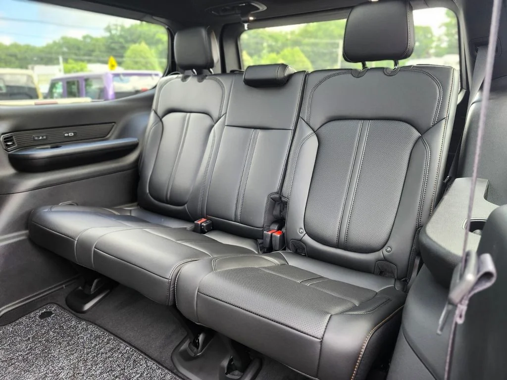 New 2026 High Gloss Black Exterior Paint Jeep 85th Anniversary Edition image 17
