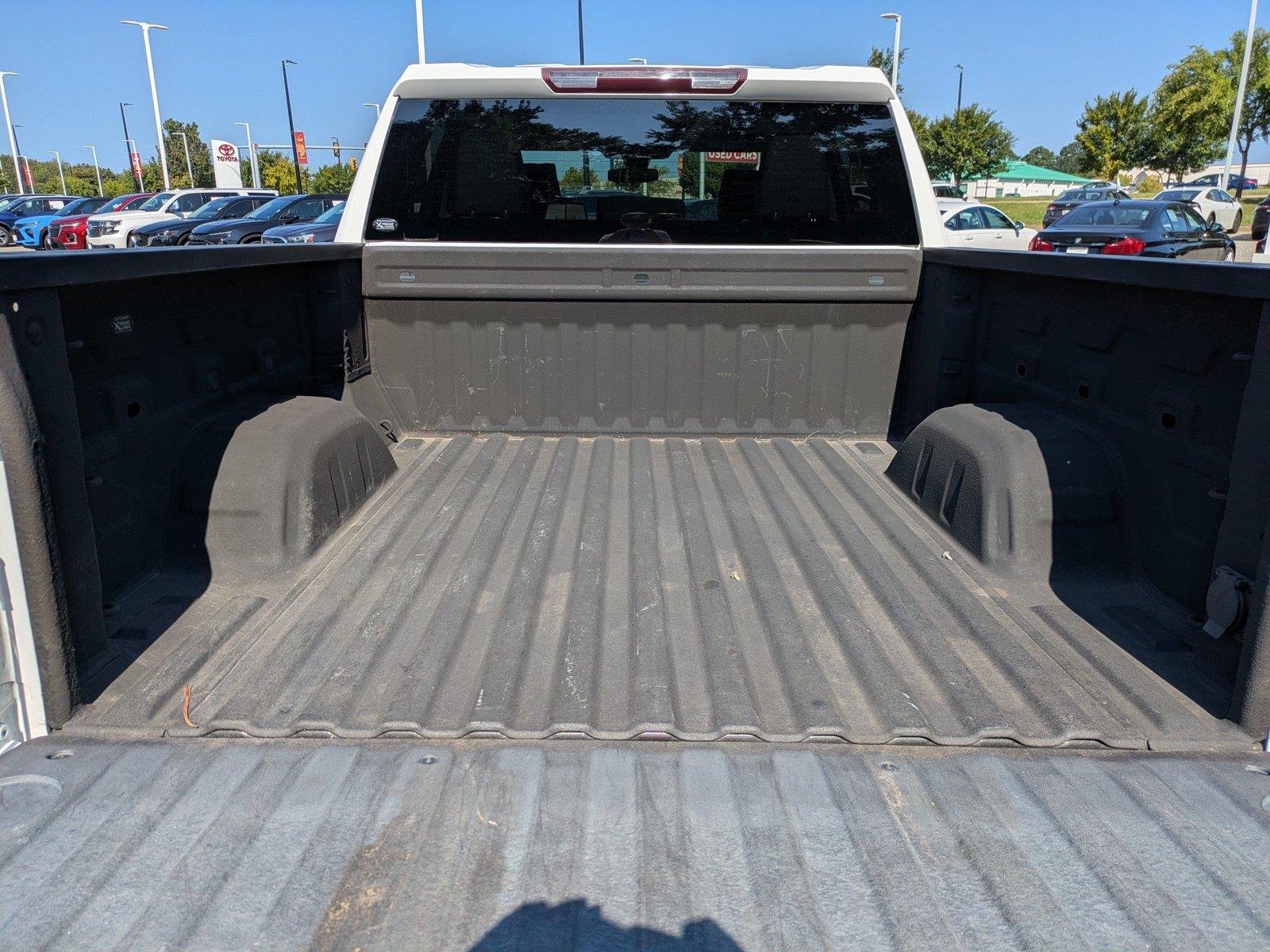 Used 2021 Summit White Chevrolet Custom image 13