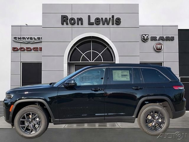 2027 Jeep Grand Cherokee Laredo Altitude