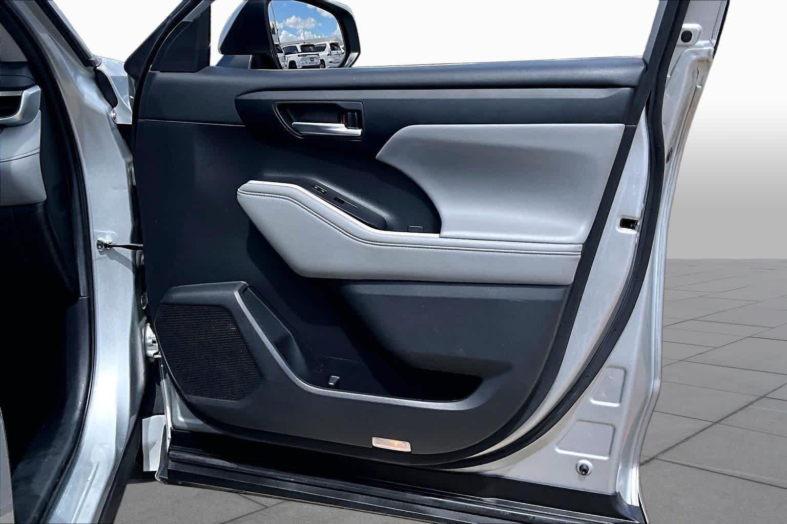 Used 2023 Celestial Silver Metallic Toyota Hybrid XLE image 23