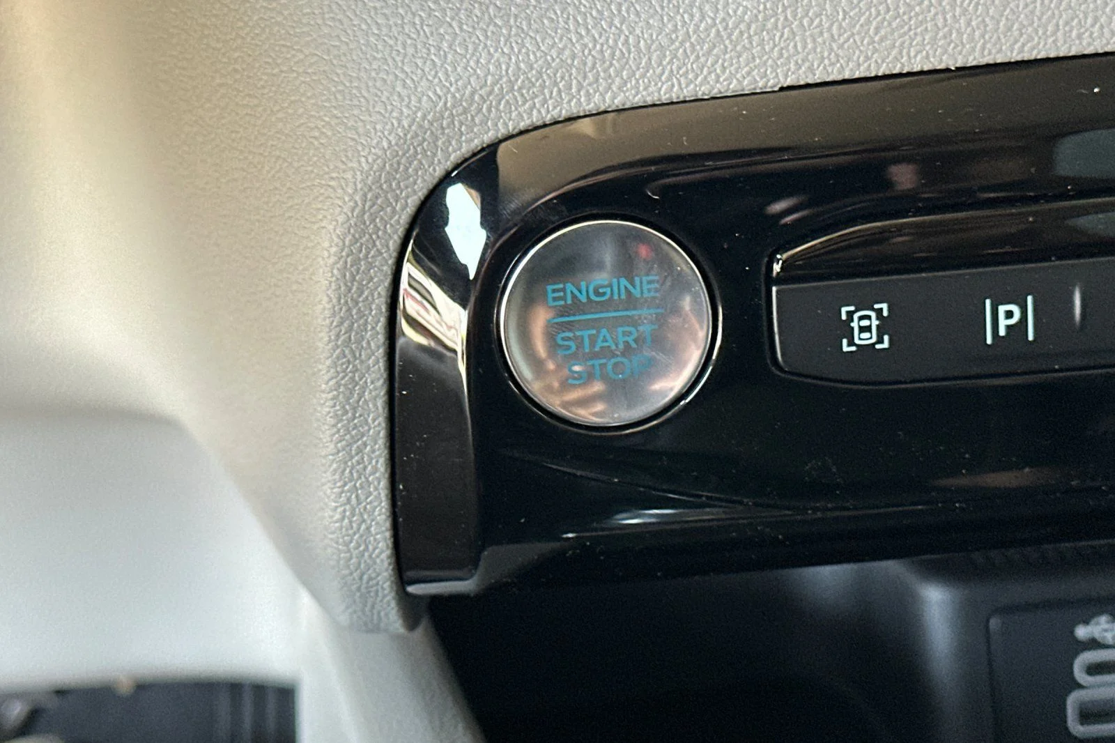 2024 Ford Escape Platinum - Photo 19