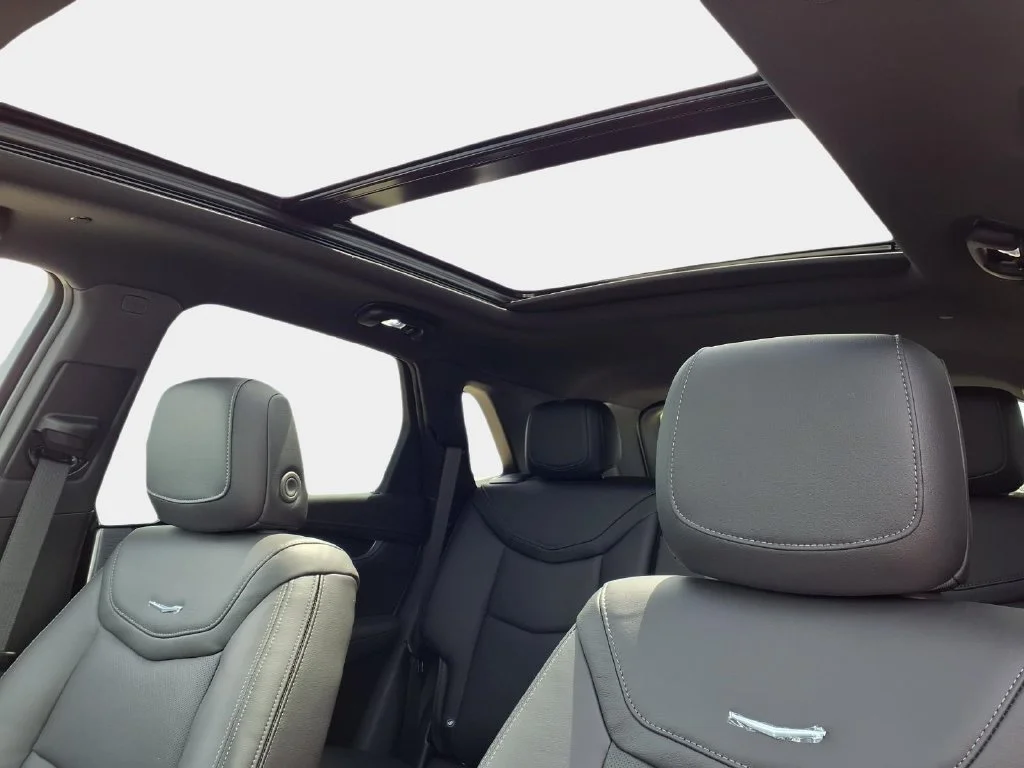 New 2026 Crystal White Tricoat Cadillac Premium Luxury image 17