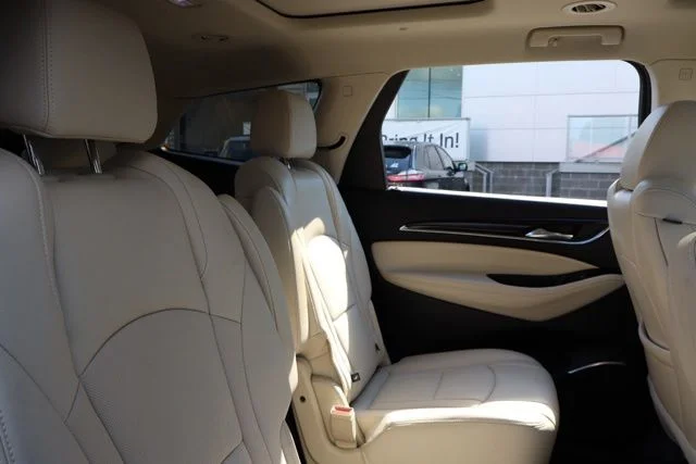 Used 2023 Red Buick Essence image 35