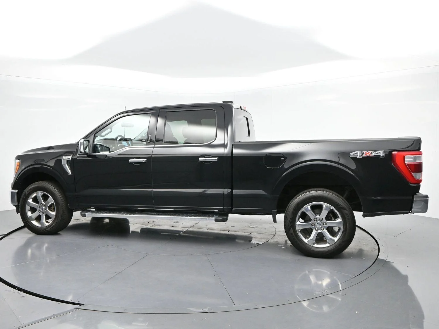 Used 2023 Black Ford XL image 5
