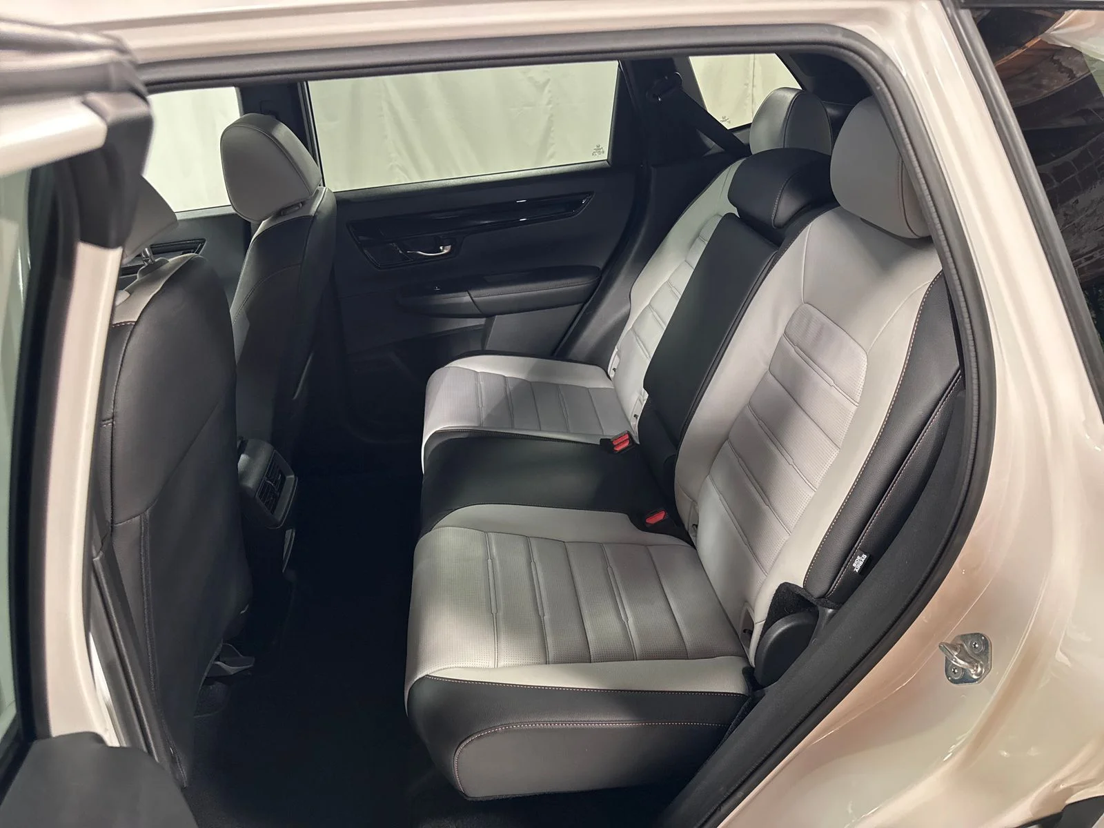Used 2026 Platinum White Pearl Honda Sport Touring image 5