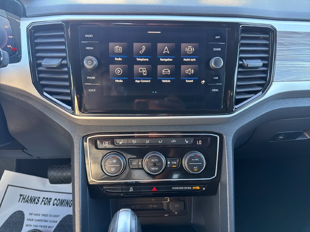 Used 2023 White Volkswagen 3.6L V6 SE w/Technology image 19