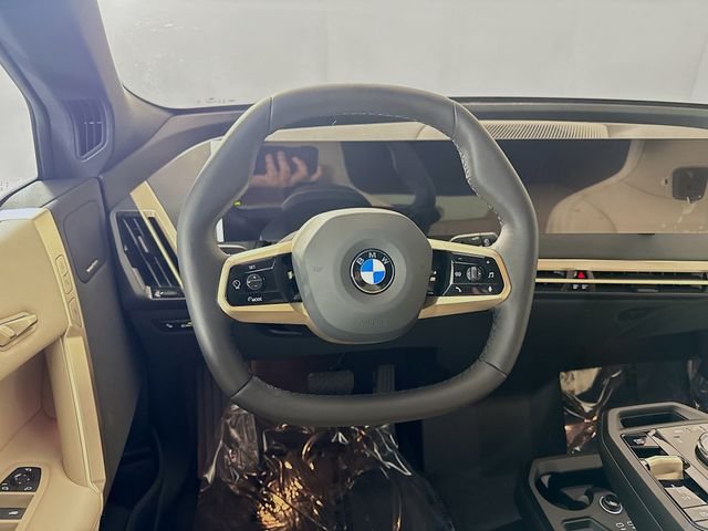 2026 BMW iX 45 - Photo 22