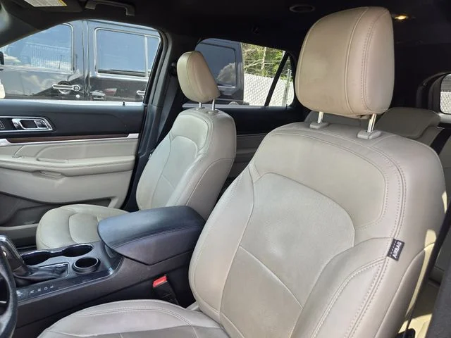 Used 2018 Magnetic Ford Limited image 17