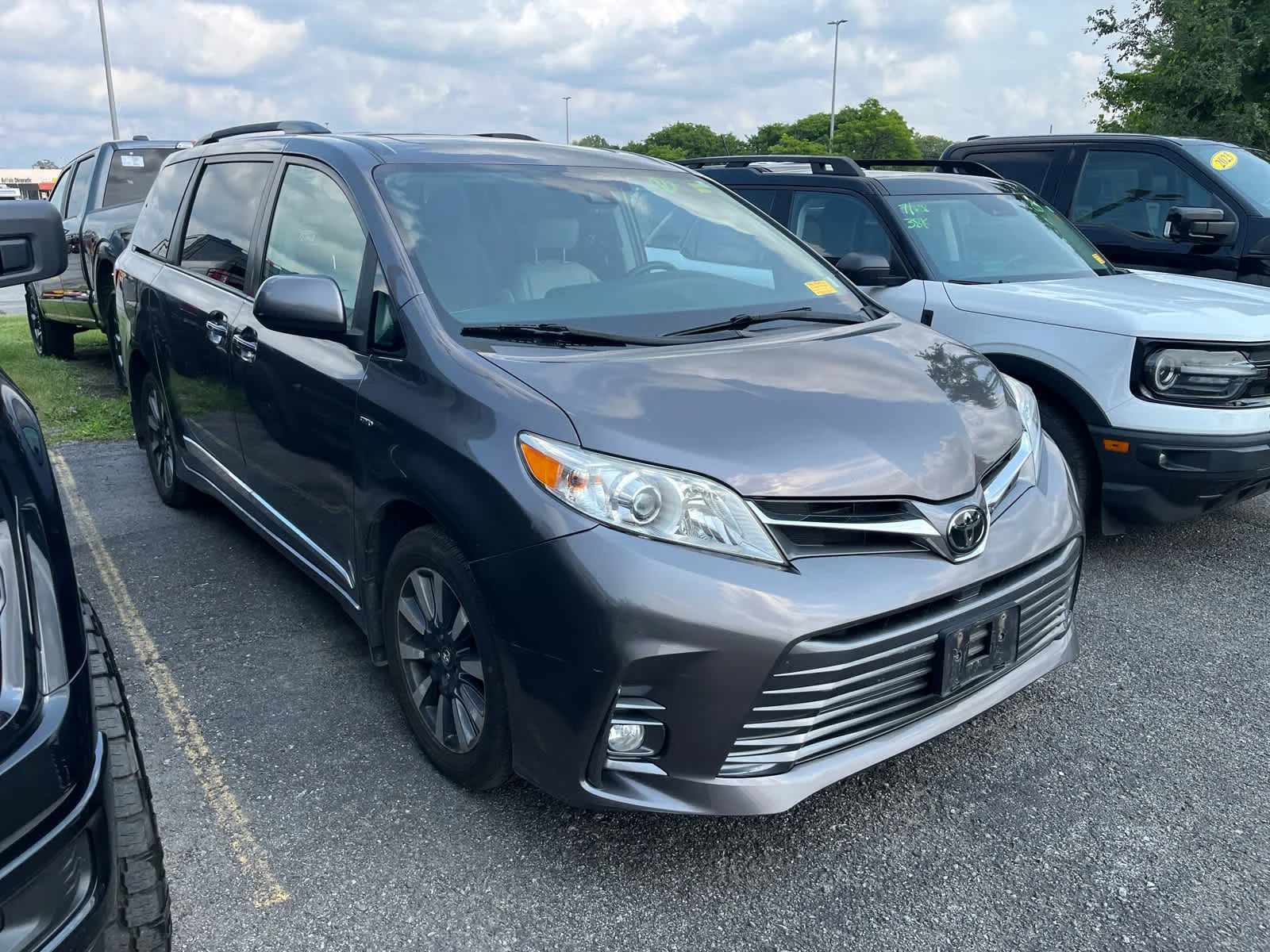 Used 2019 Predawn Gray Mica Toyota XLE image 2