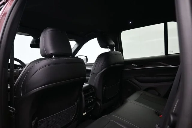 New 2026 Velvet Red Pearlcoat Jeep Altitude image 27