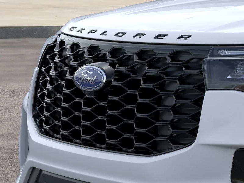 New 2026 Space White Metallic Ford ST-Line image 79