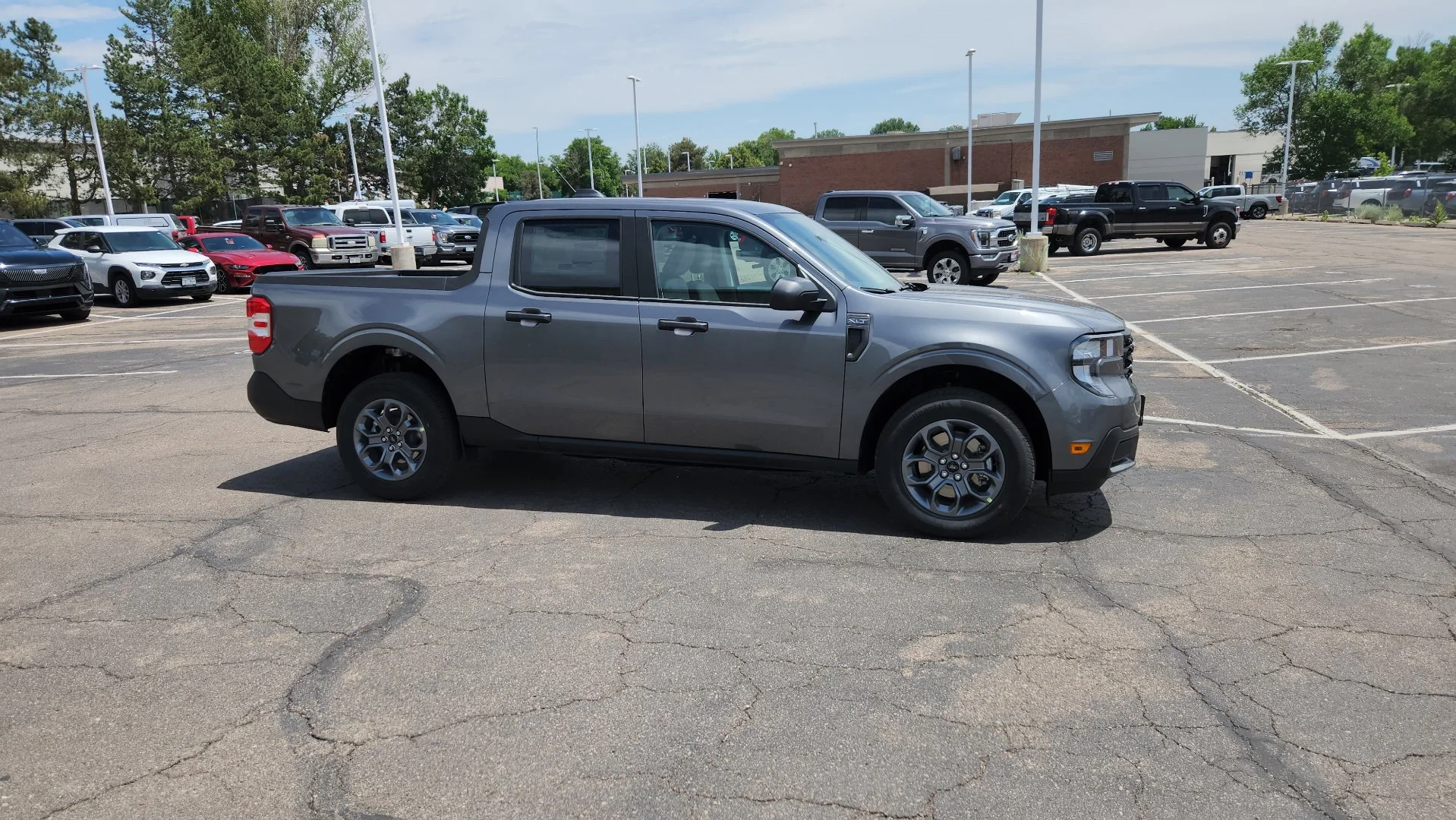 New 2026 Carbonized Gray Metallic Ford XLT image 18