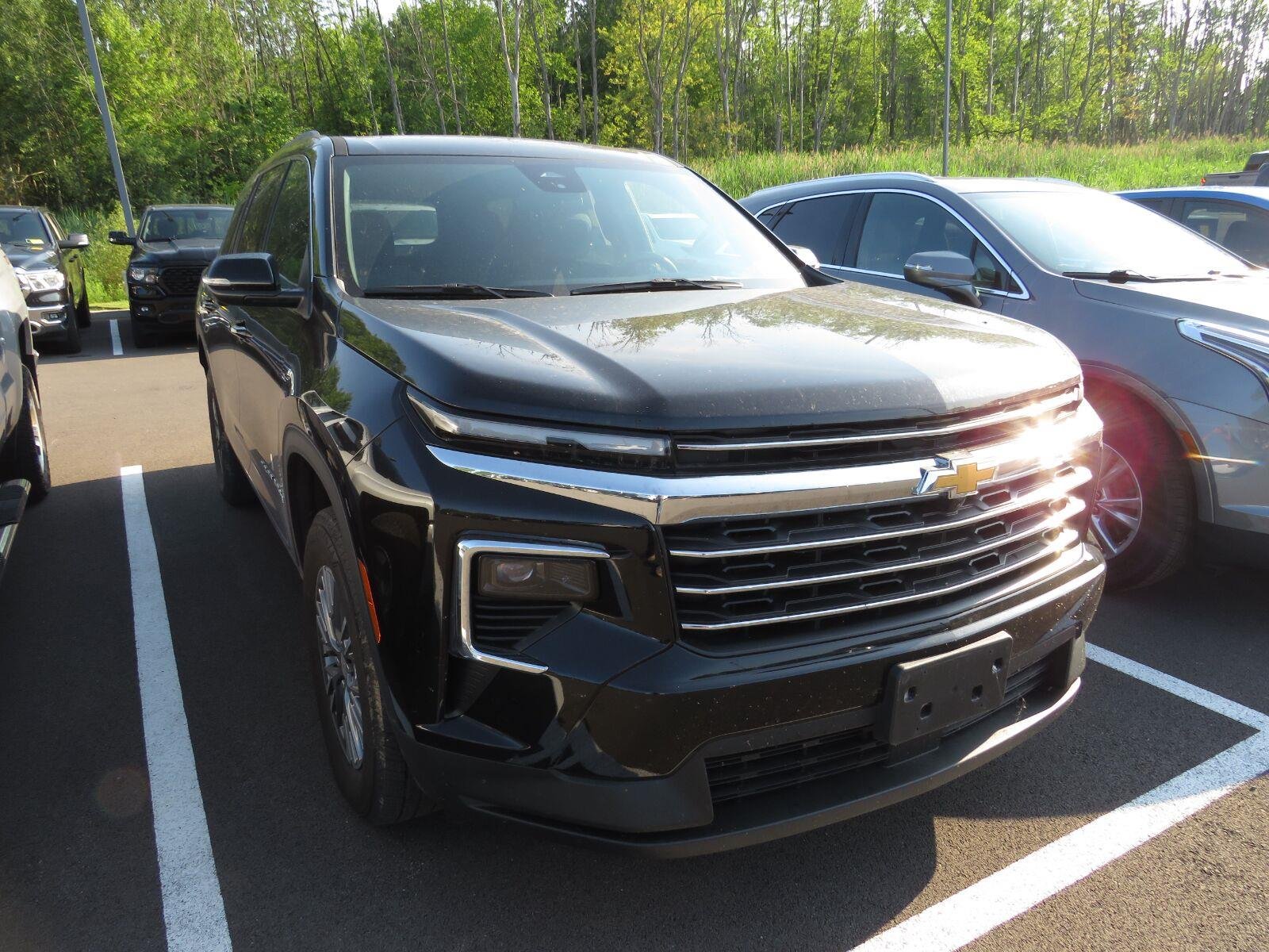 Used 2025 Mosaic Black Metallic Chevrolet AWD LT image 2