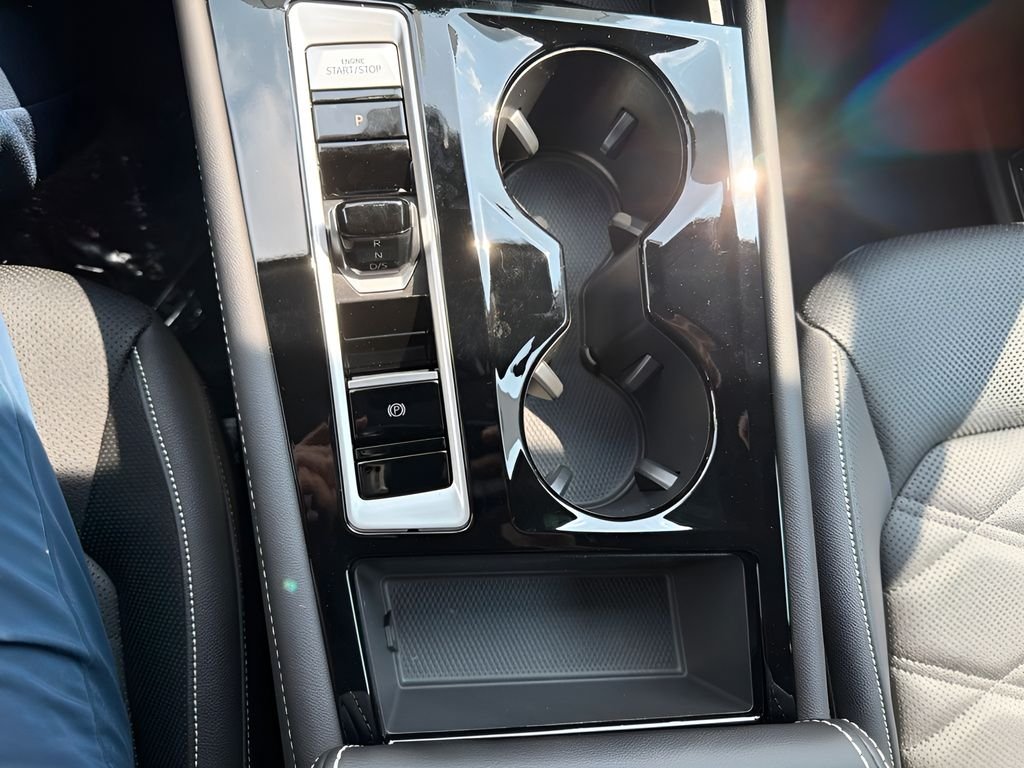 New 2026 Deep Black Pearl Volkswagen 2.0T SE w/Technology image 17