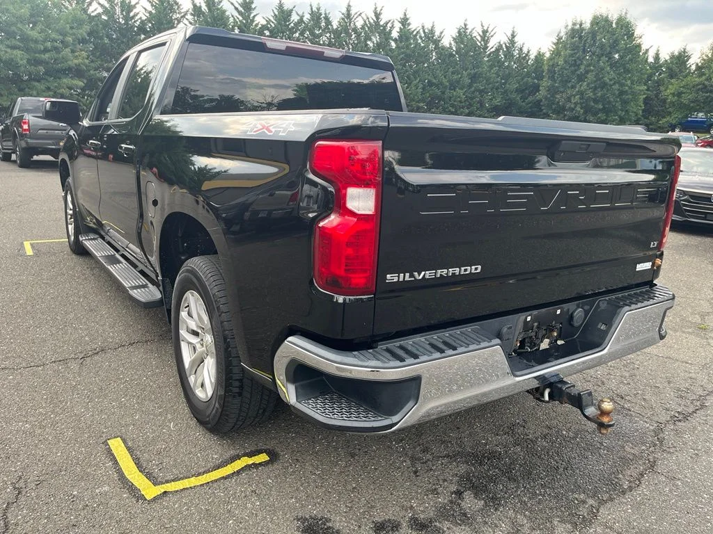 Used 2019 Black Chevrolet LT image 5