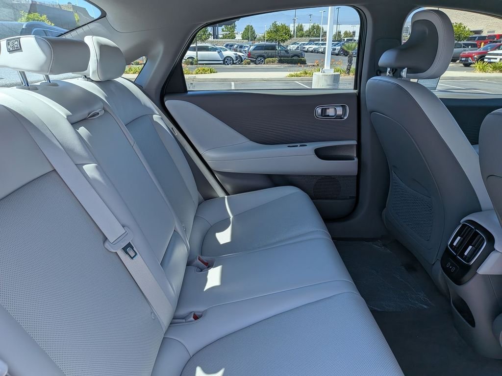 2025 Hyundai IONIQ 6 SEL - Photo 30