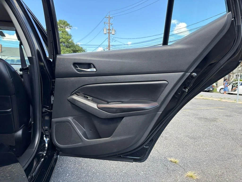Used 2024 Black Nissan 2.5 SR image 20