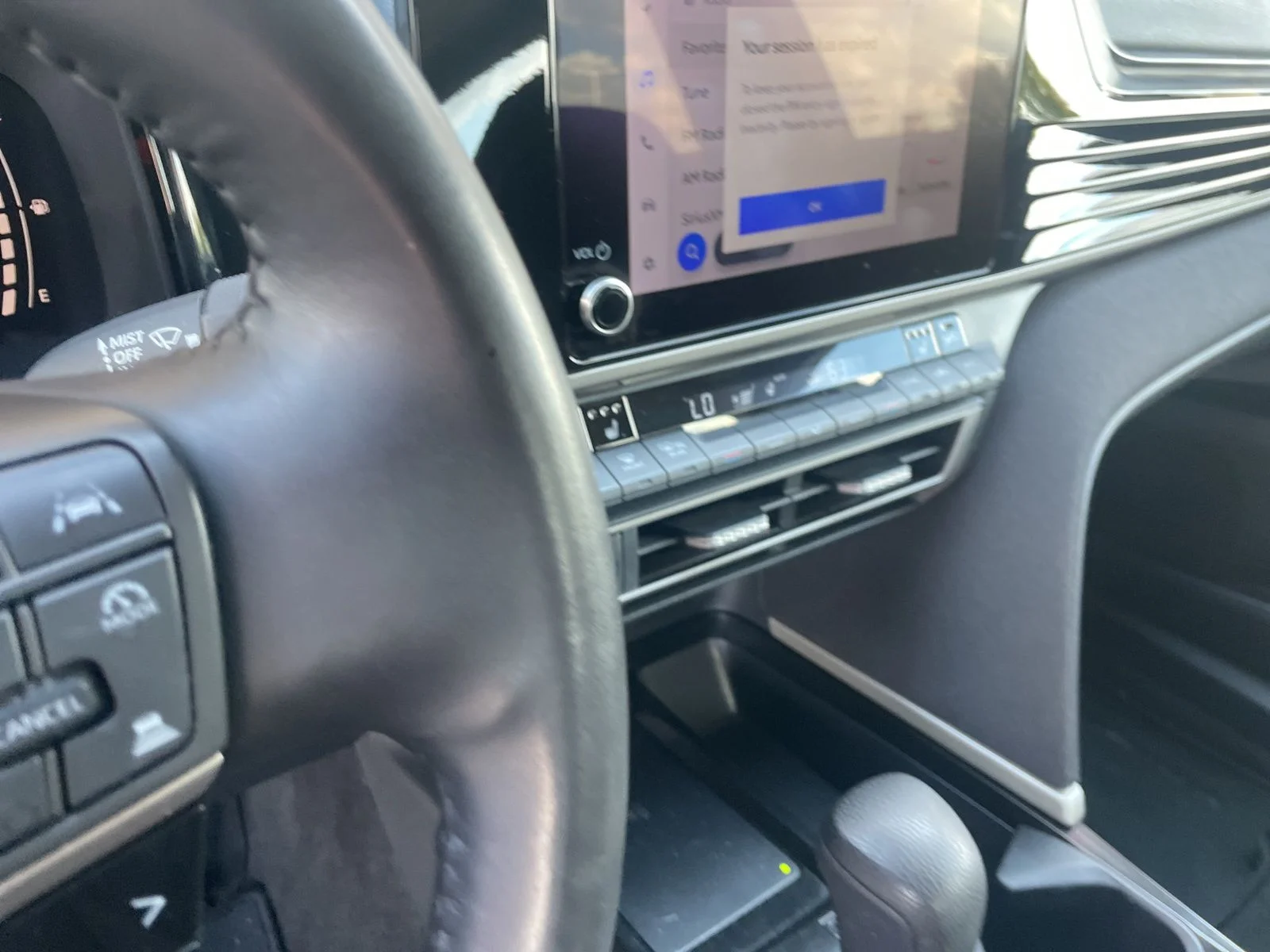 Used 2025 White Toyota LE image 21