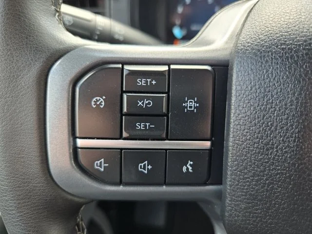 Used 2024 Black Ford XLT image 30