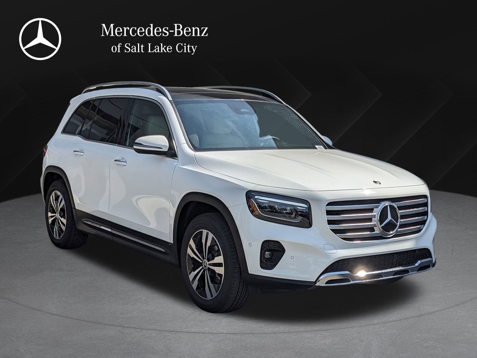 New 2025 Polar White Mercedes-Benz GLB 250 image 19