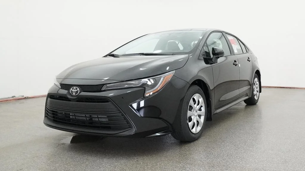New 2026 Midnight Black Metallic Toyota LE image 19