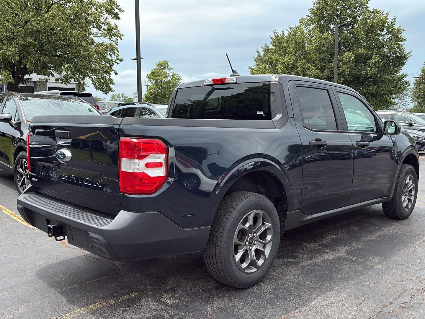 Used 2022 Alto Blue Metallic Tinted Clearcoat Ford XLT image 16