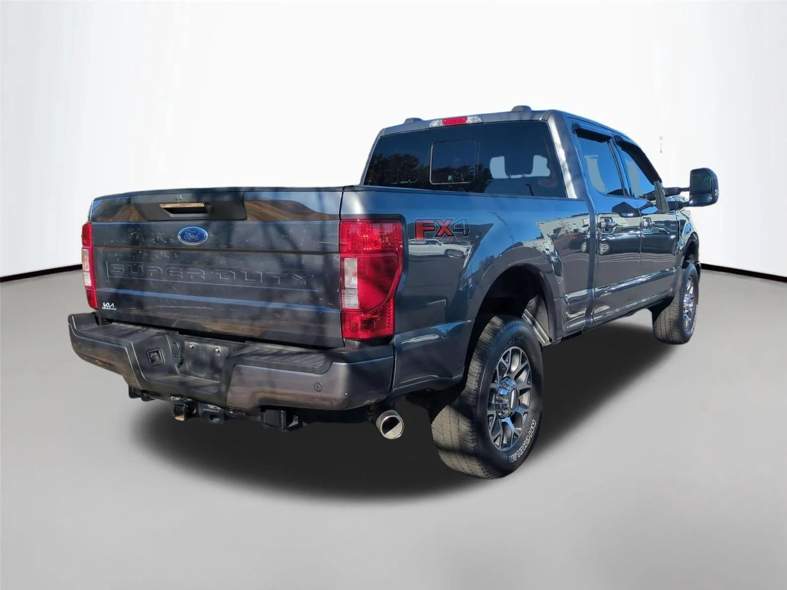 Used 2022 Carbonized Gray Metallic Ford LARIAT image 5