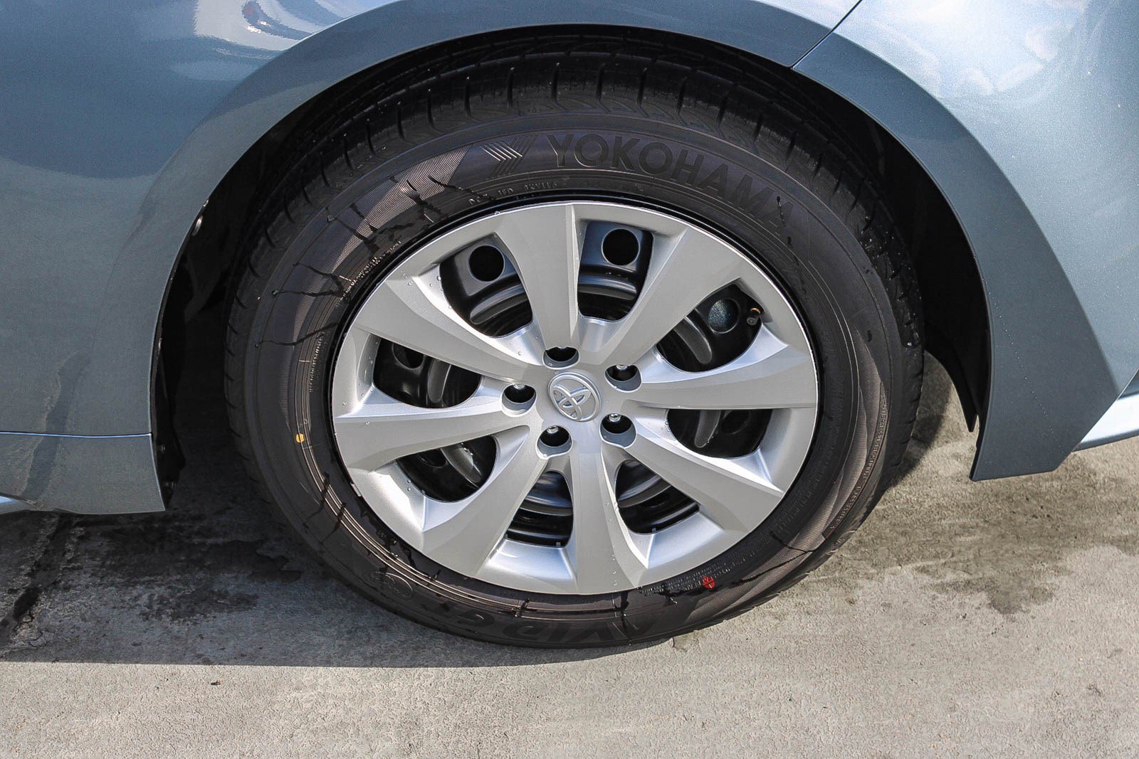 2026 Toyota Corolla LE - Photo 10